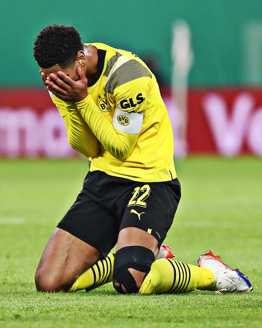 九游-冲刺阶段体能课后，埃因霍温遗憾出局备战德国杯，信心回归，资深球员宣示担当-九游